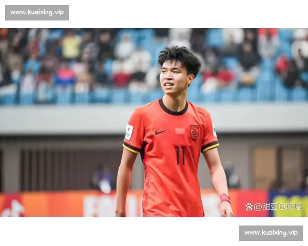 半场焦灼引热议 王钰栋场边急盼破局